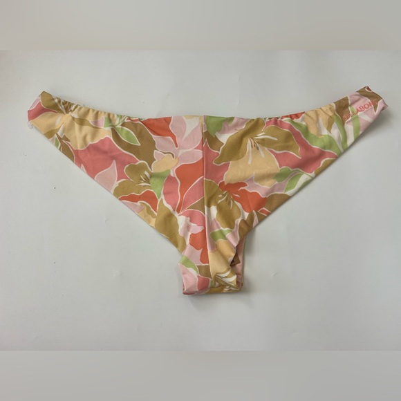 Billabong Pink and Orange Floral Fabric - Picture 5 of 10